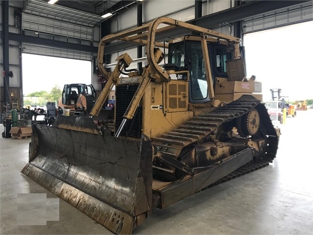 Dozers/tracks Caterpillar D6T