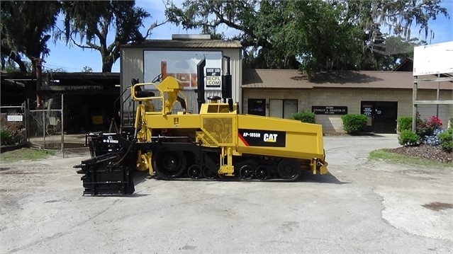 Pavimentadoras Caterpillar AP-1055B