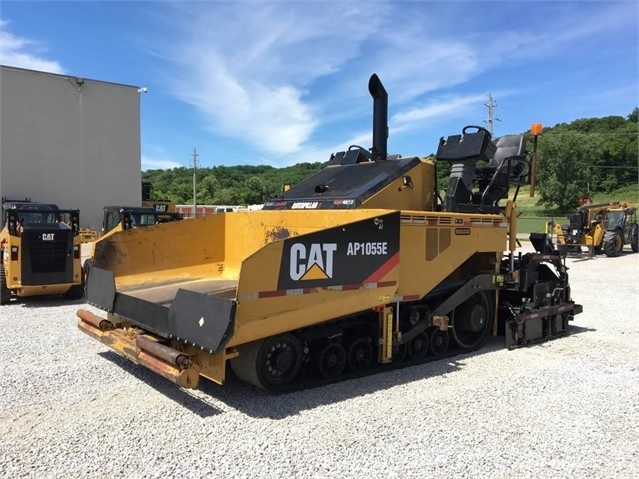 Pavers Caterpillar AP-1055E