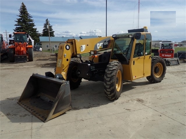 Telehandler Caterpillar TL642