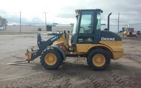 Cargadoras Sobre Ruedas Deere 244J seminueva en perfecto estado Ref.: 1540517956523226 No. 4