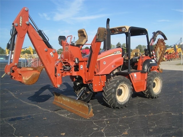 Zanjadora Ditch Witch RT95