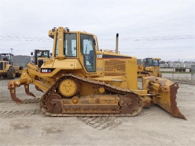 Dozers/tracks Caterpillar D6N