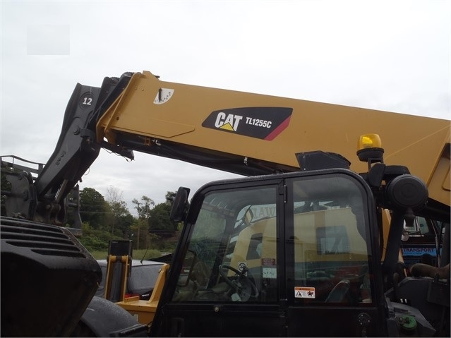 Telehandler Caterpillar TL1255