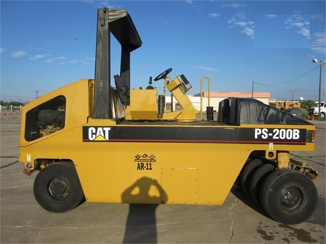 Compactors Tires Asphalt Caterpillar PS-150B