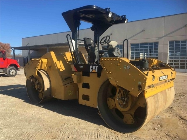 Compactadora Vibratoria Caterpillar CB64 usada de importacion Ref.: 1544489887529732 No. 2