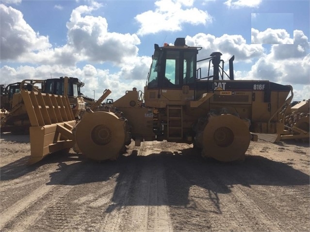 Compactadoras Suelos Y Rellenos Caterpillar 816F de segunda mano  Ref.: 1544900384910289 No. 2