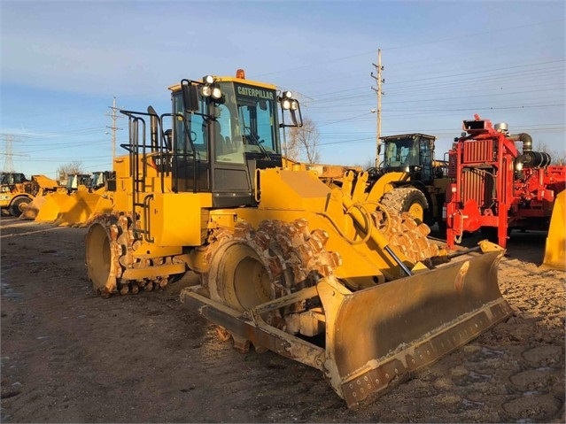 Compactadoras Suelos Y Rellenos Caterpillar 815F de segunda mano Ref.: 1545085411597694 No. 2