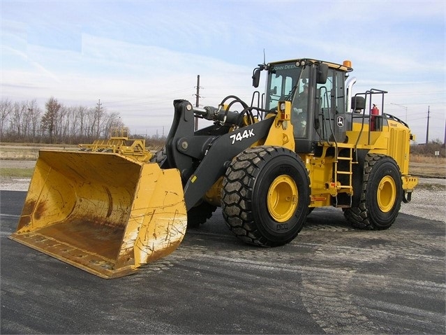 Wheel Loaders Deere 744K