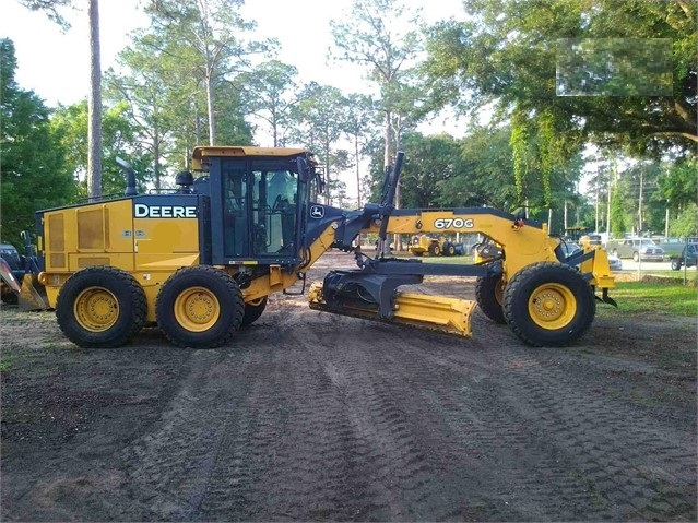 Motoconformadoras Deere 670G