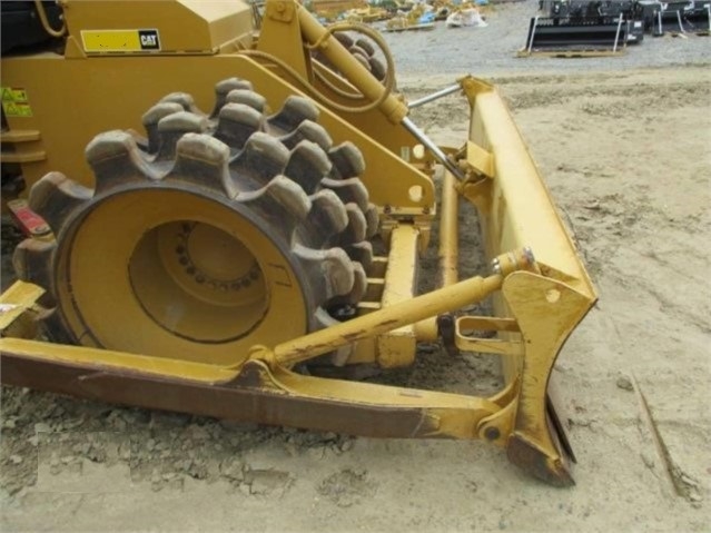 Compactadoras Suelos Y Rellenos Caterpillar 815F en venta Ref.: 1548375694918220 No. 3