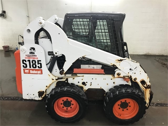 Minicargadores Bobcat S185