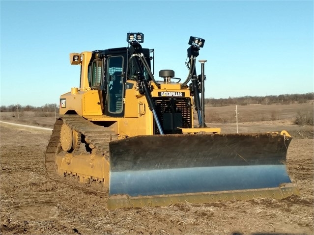 Dozers/tracks Caterpillar D6T