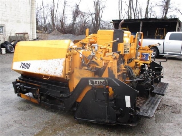 Pavers Leeboy L7000T