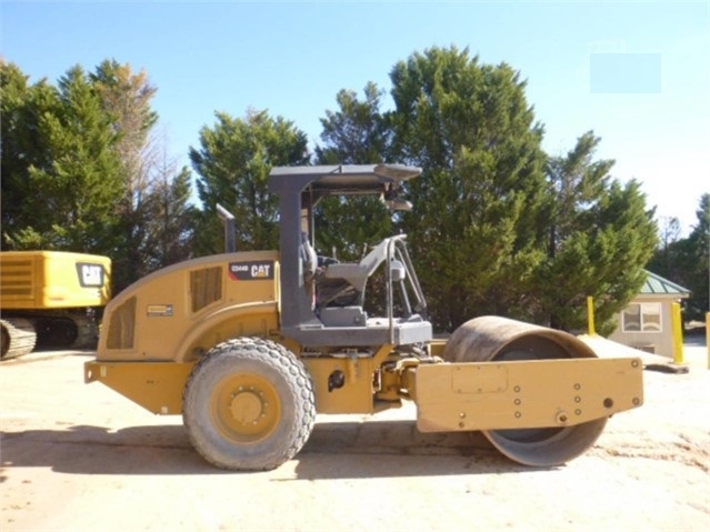 Compactadora Vibratoria Caterpillar CS44