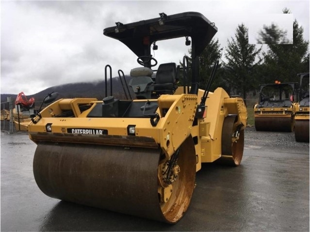 Compactadora Vibratoria Caterpillar CB64 de medio uso en venta Ref.: 1551745753117056 No. 4