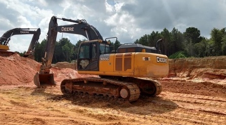 Hydraulic Excavator Deere 300G