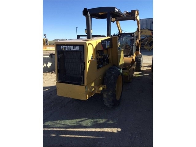 Compactadora Vibratoria Caterpillar CS-323 C importada de segunda Ref.: 1551986563250644 No. 4