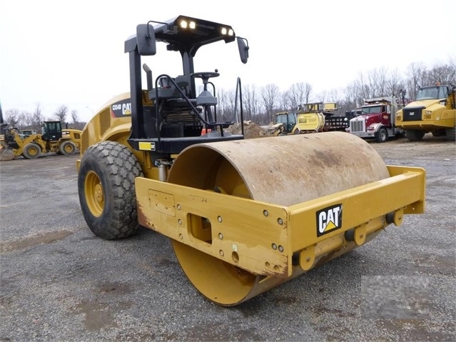 Compactadora Vibratoria Caterpillar CS54 de segunda mano en venta Ref.: 1553559846580371 No. 2