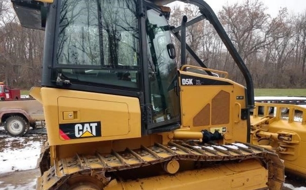 Dozers/tracks Caterpillar D5K