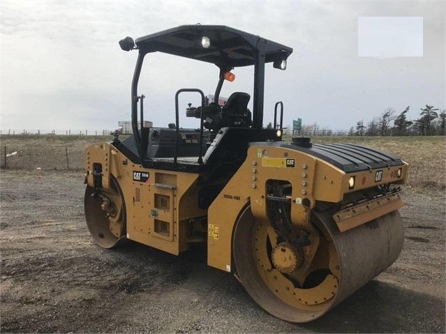 Compactadora Vibratoria Caterpillar CB54 de segunda mano Ref.: 1554771372776984 No. 3