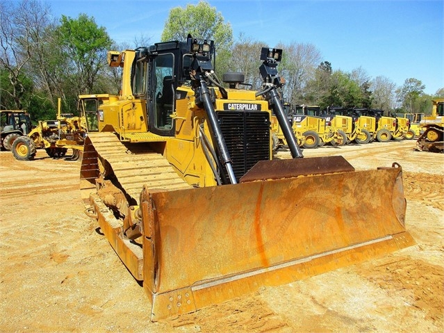 Dozers/tracks Caterpillar D6T