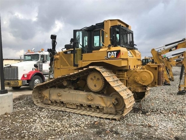 Dozers/tracks Caterpillar D6T