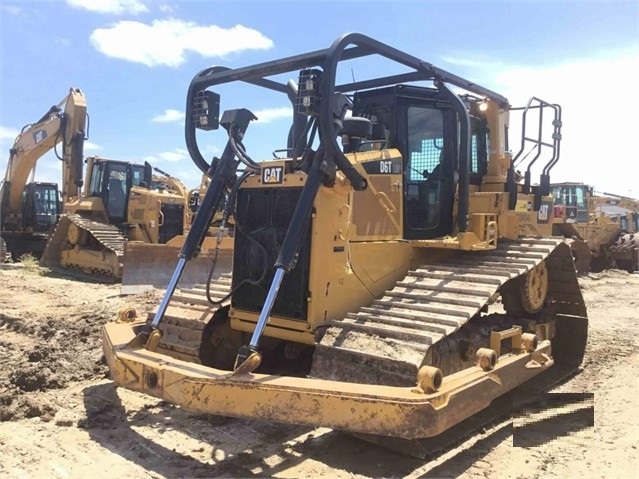 Dozers/tracks Caterpillar D6T