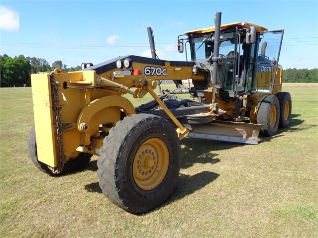 Motoconformadoras Deere 670G