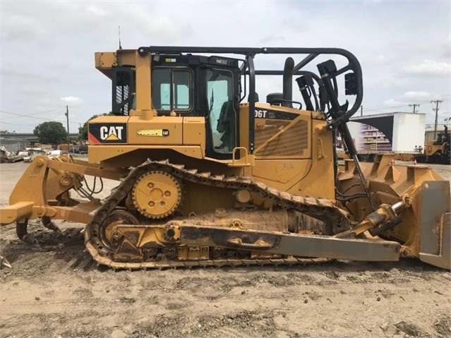 Dozers/tracks Caterpillar D6T