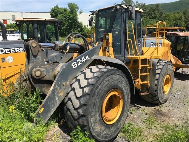 Cargadoras Sobre Ruedas Deere 824K de segunda mano en venta Ref.: 1559770779029180 No. 2