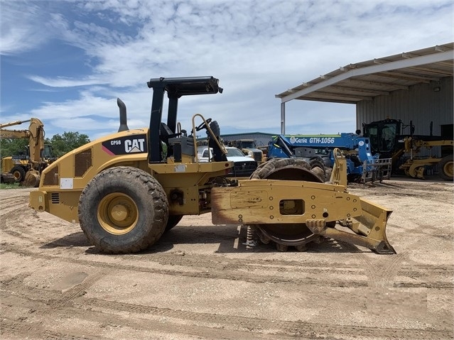 Compactadoras Suelos Y Rellenos Caterpillar CP56 de segunda mano  Ref.: 1559853857809754 No. 4