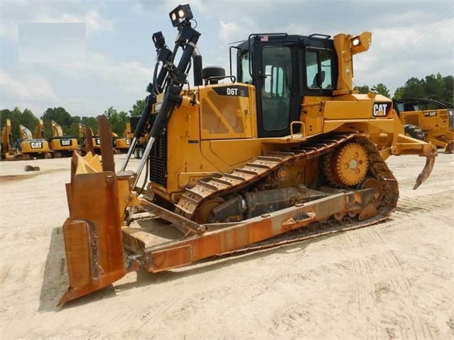 Tractores Sobre Orugas Caterpillar D6T usada a buen precio Ref.: 1560369746111529 No. 4