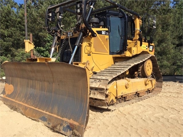 Dozers/tracks Caterpillar D6T