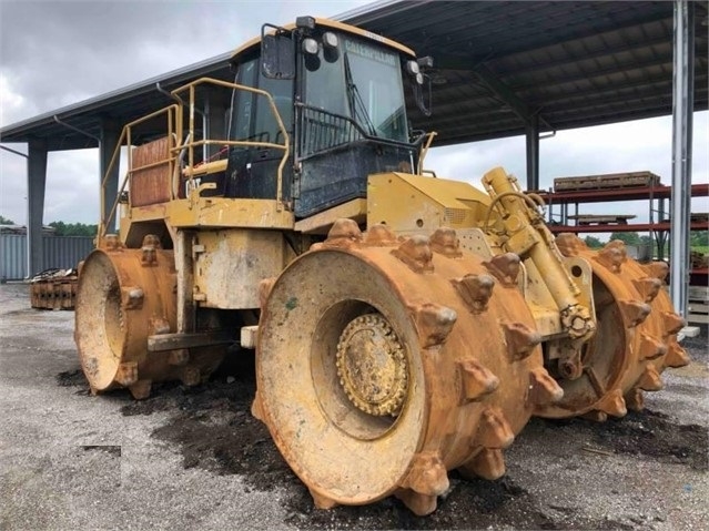 Compactadoras Suelos Y Rellenos Caterpillar 826H