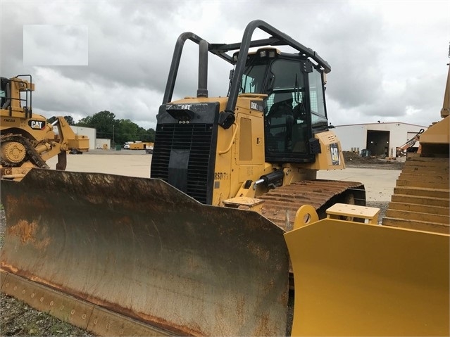 Dozers/tracks Caterpillar D6T