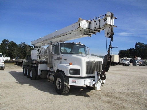 Gruas Altec AC38-127S en buenas condiciones Ref.: 1561654740917890 No. 3