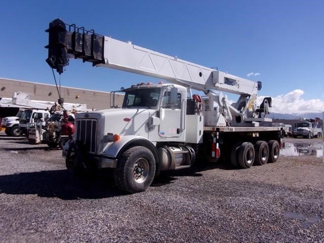 Cranes Altec AC38-127S