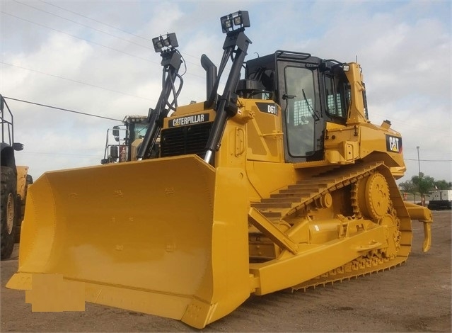 Dozers/tracks Caterpillar D6T