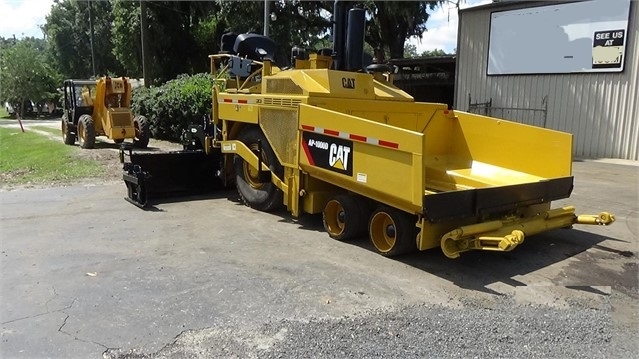 Pavers Caterpillar AP-1000D