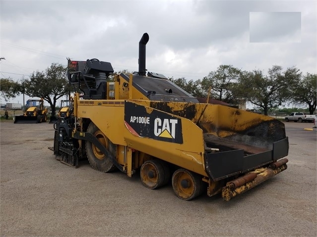 Pavers Caterpillar AP-1000D