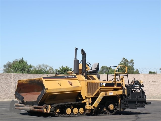 Pavers Caterpillar AP-1055B