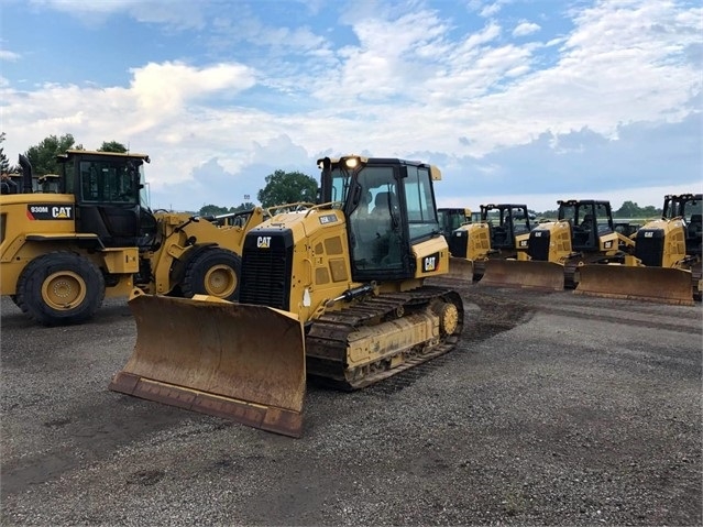 Dozers/tracks Caterpillar D5K