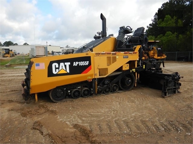 Pavers Caterpillar AP-1055F