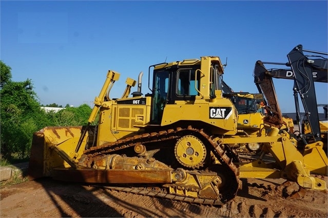 Tractores Sobre Orugas Caterpillar D6T usada a buen precio Ref.: 1563405607437743 No. 2