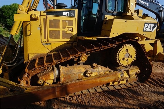 Tractores Sobre Orugas Caterpillar D6T usada a buen precio Ref.: 1563405607437743 No. 3