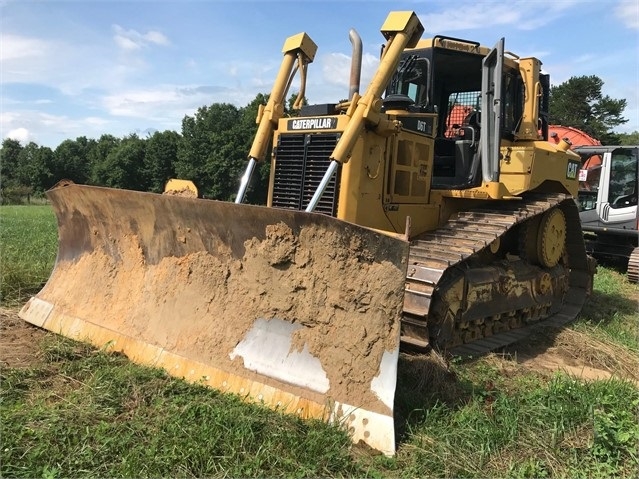 Dozers/tracks Caterpillar D6T