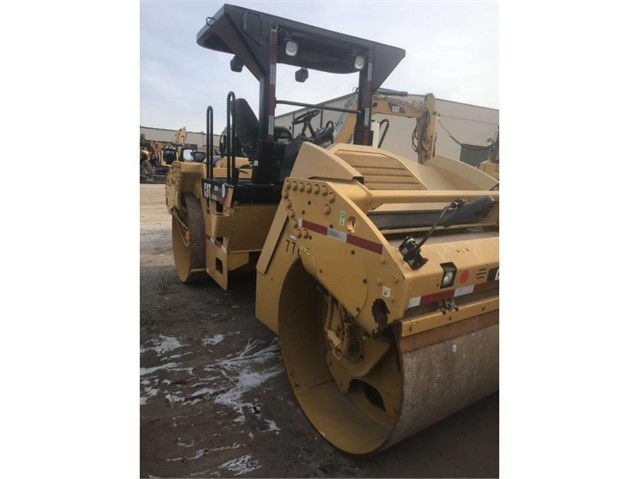 Compactadora Vibratoria Caterpillar CB54 importada en buenas cond Ref.: 1564013951081325 No. 3