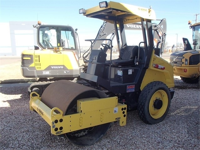 Compactadora Vibratoria Bomag BW124D