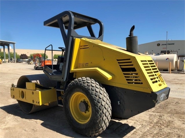 Compactadora Vibratoria Bomag BW177D seminueva en venta Ref.: 1564158635516920 No. 4